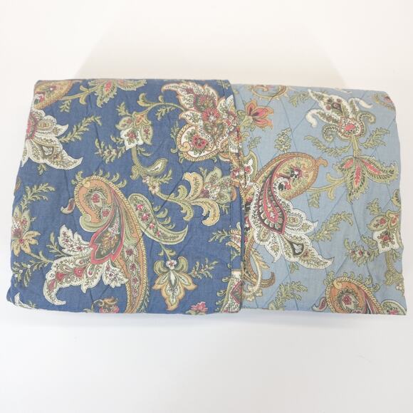 Williams Sonoma Quilted Reversible Round Tablecloth Paisley Stripe French 70" - Picture 3 of 11